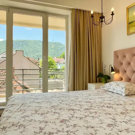 Premium Apartment *