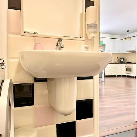 Premium Apartment *